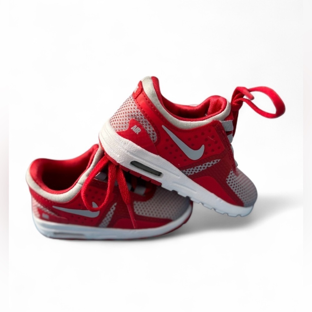 Nike Kids Air Max Zero Essential Toddler 6 Red & White Slip-on Sneakers NWOB